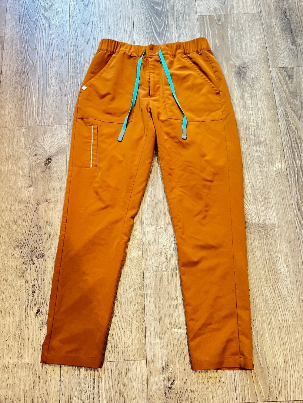 FIGS Womens Cargo Scrub Pants Orange brown Straight Leg medical nurse size S/S